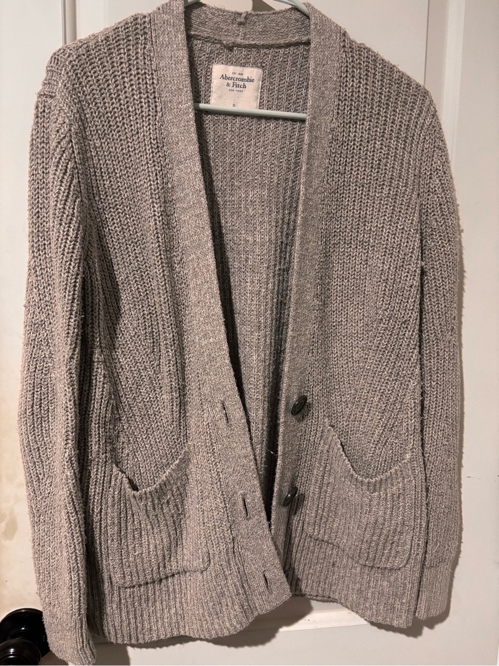 Abercrombie & Fitch Light Gray Ribbed Knit Button Cardigan